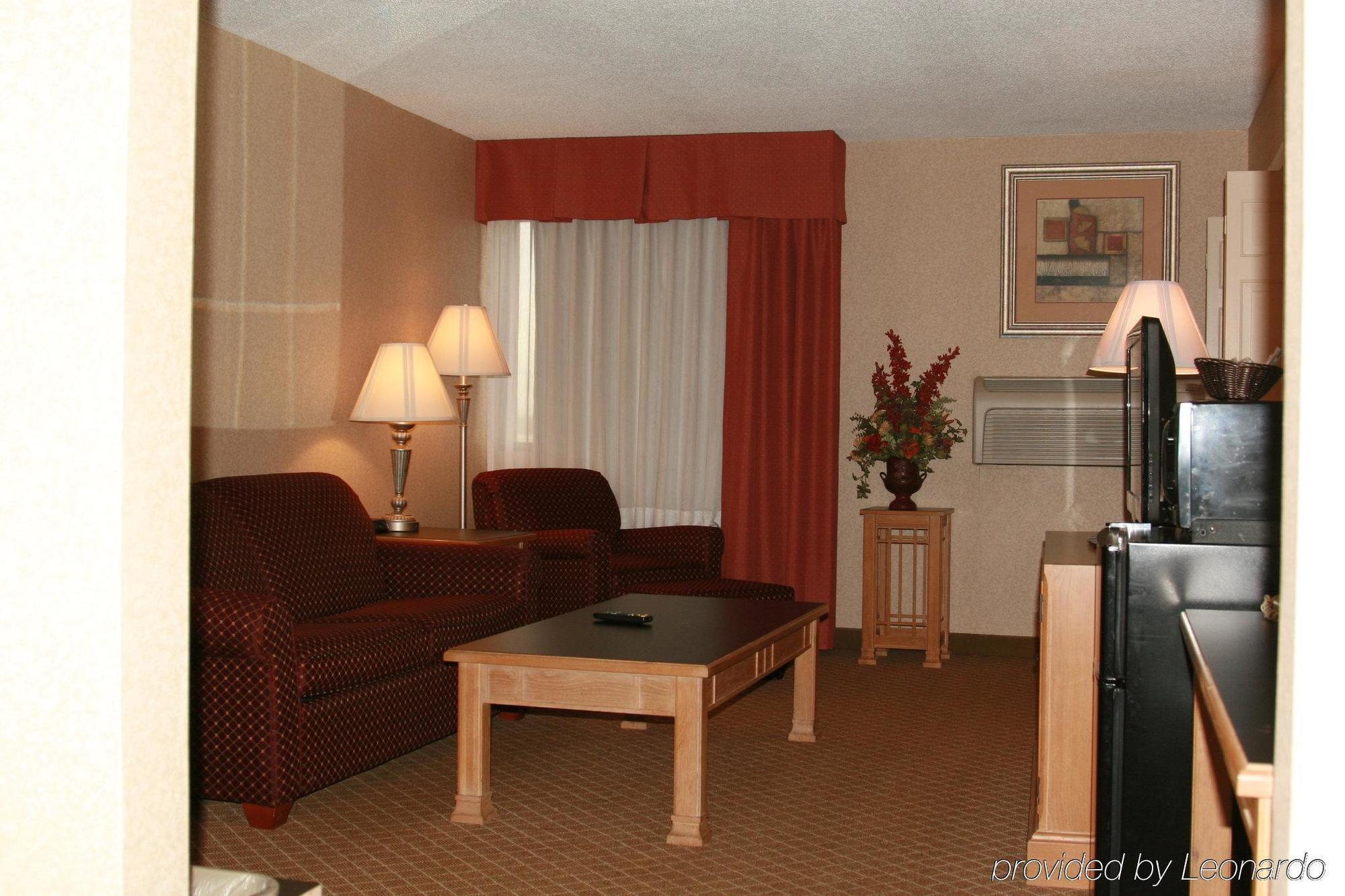 Holiday Inn Perrysburg French Quarter מראה חיצוני תמונה