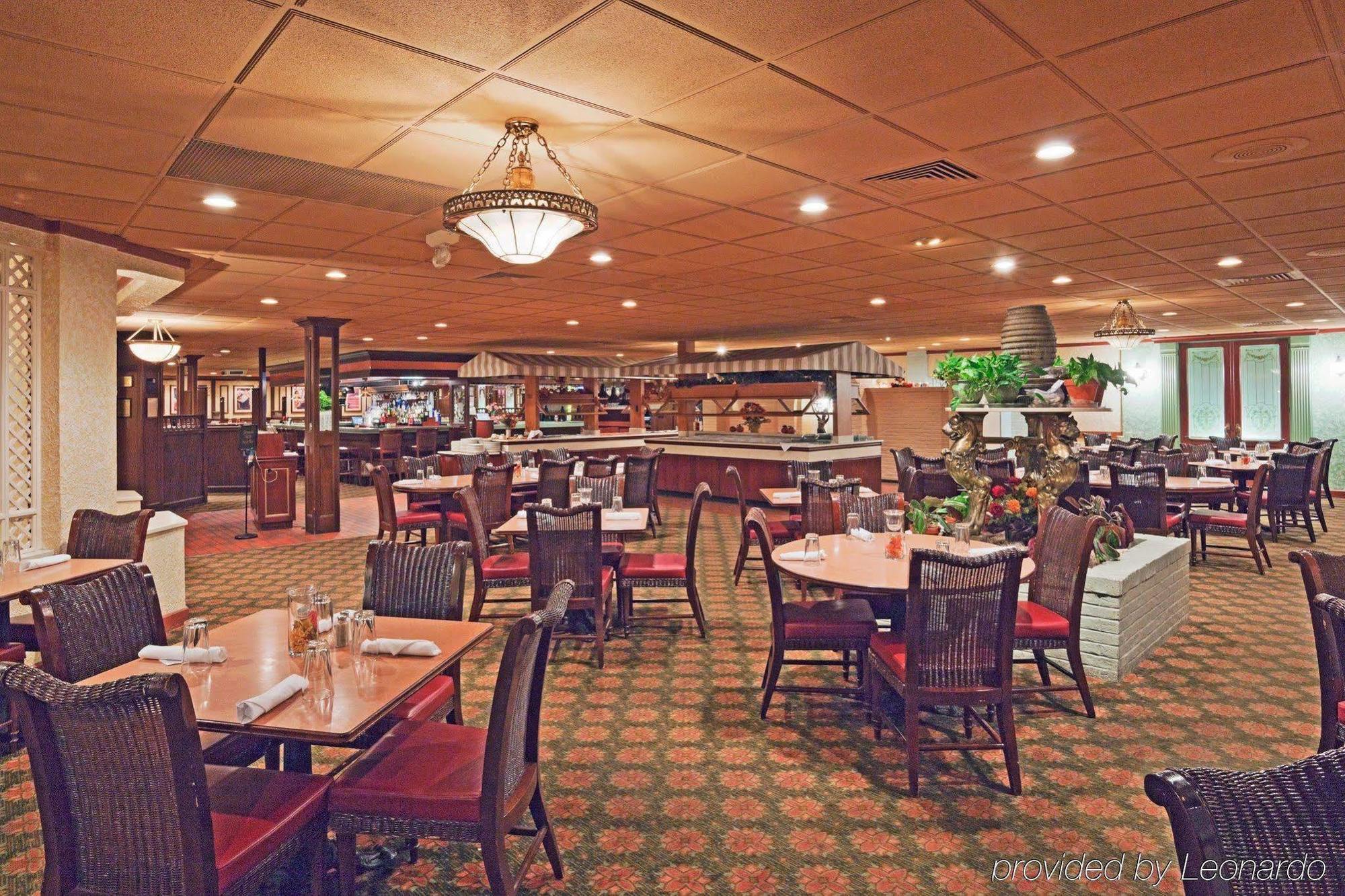 Holiday Inn Perrysburg French Quarter מסעדה תמונה
